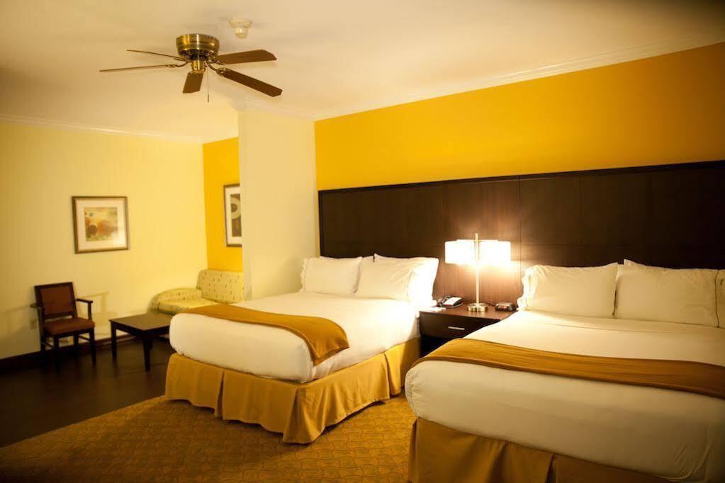 Holiday Inn Express Hotel & Suites Houston North Intercontinental By Ihg Westfield Bagian luar foto