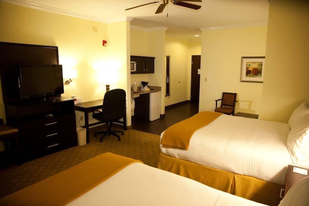 Holiday Inn Express Hotel & Suites Houston North Intercontinental By Ihg Westfield Bagian luar foto